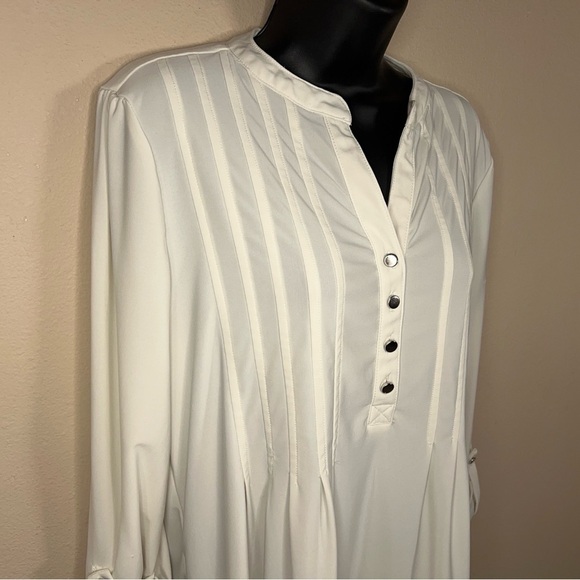 MEDIUM WONDERLY IVORY WHITE BLOUSE STRETCH NEUTRAL 3/4 SLEEVE - Picture 7 of 12